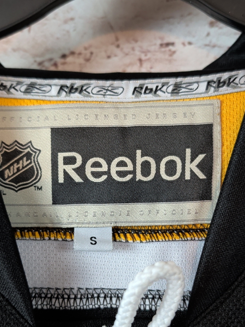 Reebok Boston Bruins Hockey Jersey Tuukka Rask 40 Small - Picture 3 of 8